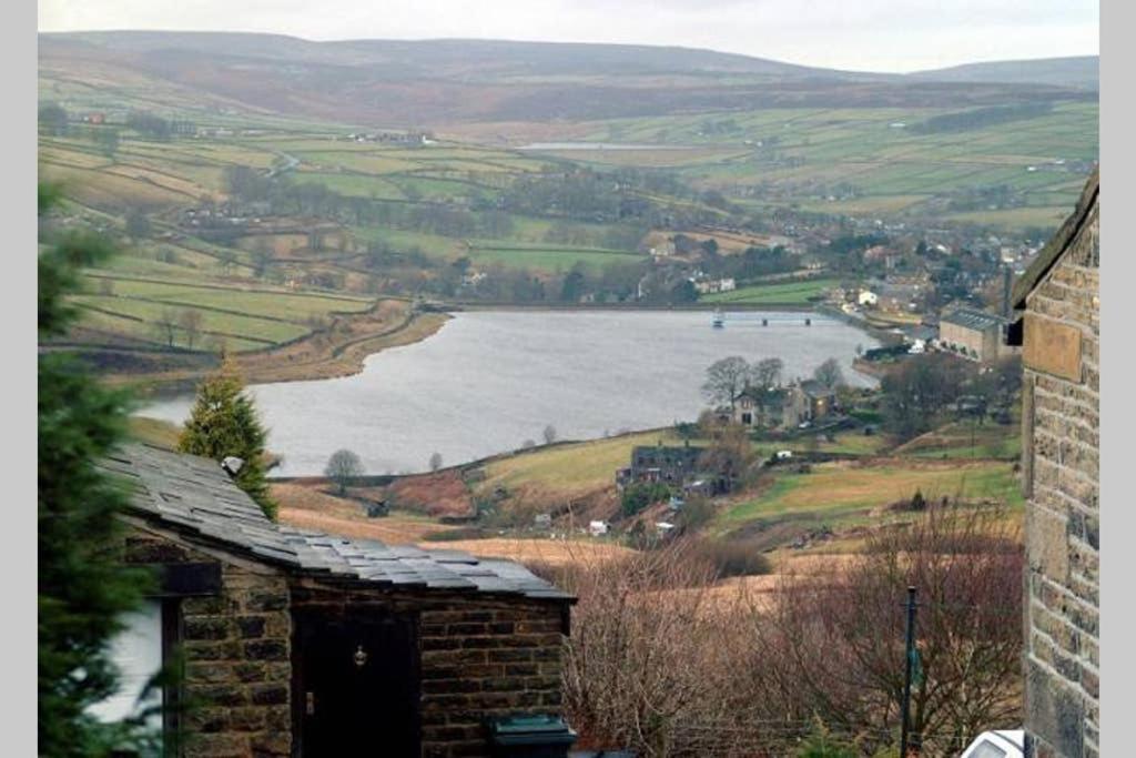 The Vestry - Chapel Retreat With Hot Tub Villa Haworth Exterior photo